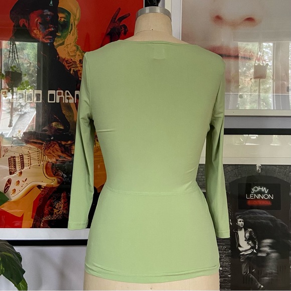 Green top - Picture 4 of 4